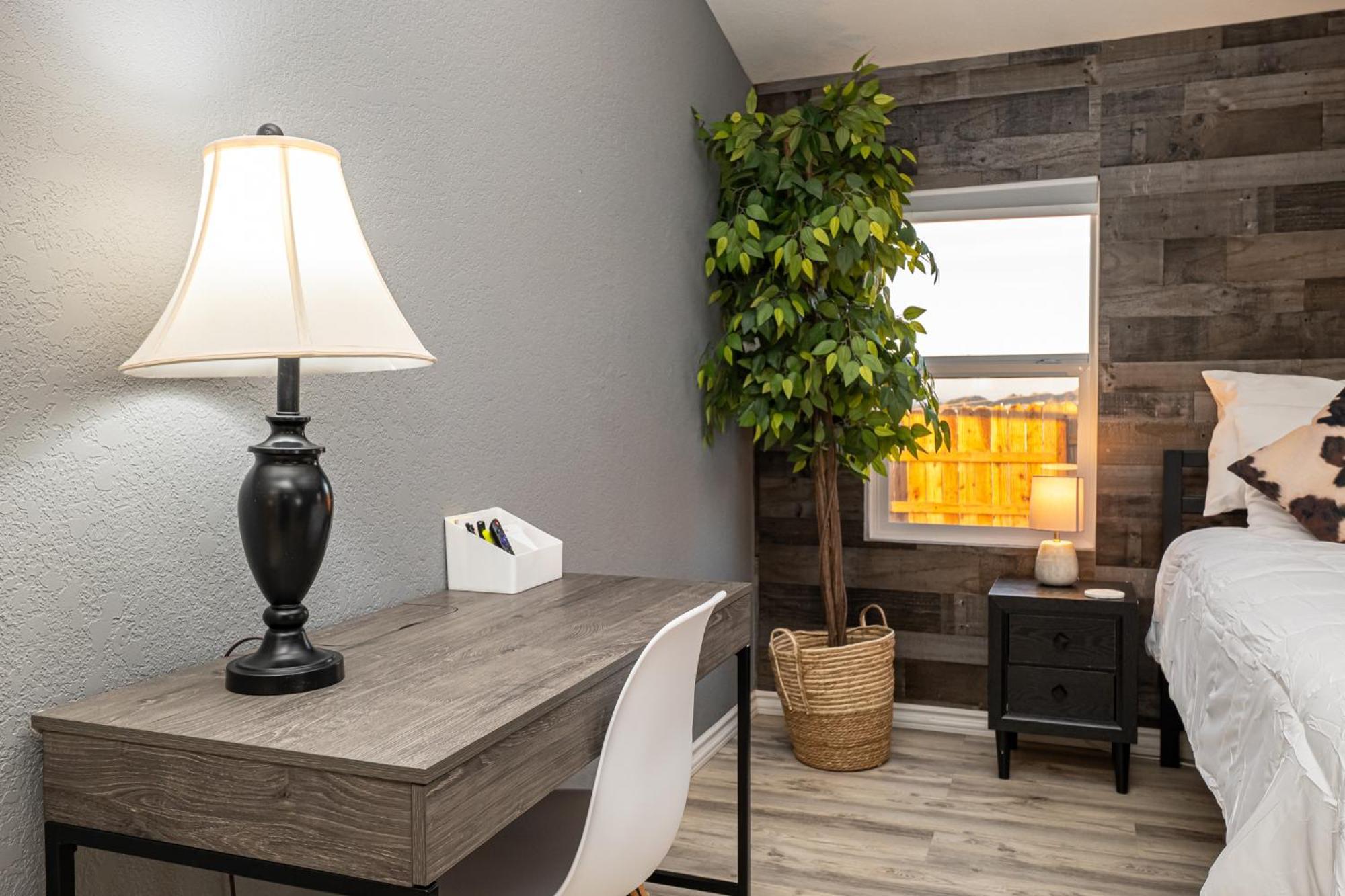 Magnificent & Tranquil Home, Mountain Views , 8 Mins To Casinos & River, Fire Pit, Bbq Bullhead City Exterior photo
